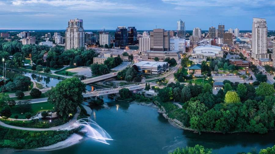 Property management in London, Ontario – AVS Hospitality student rental experts