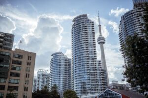 Ontario entry notice rules for Toronto rental unit