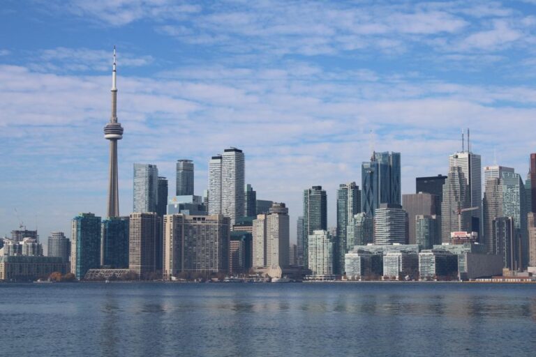 Ontario rental deposits rules for Toronto landlords