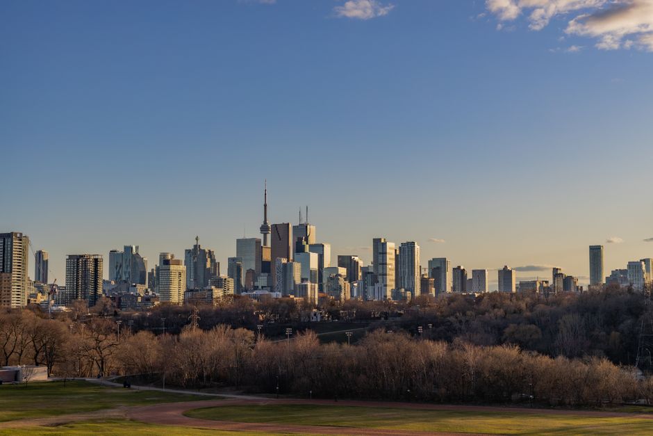 Toronto landlord discussing month-to-month tenancy