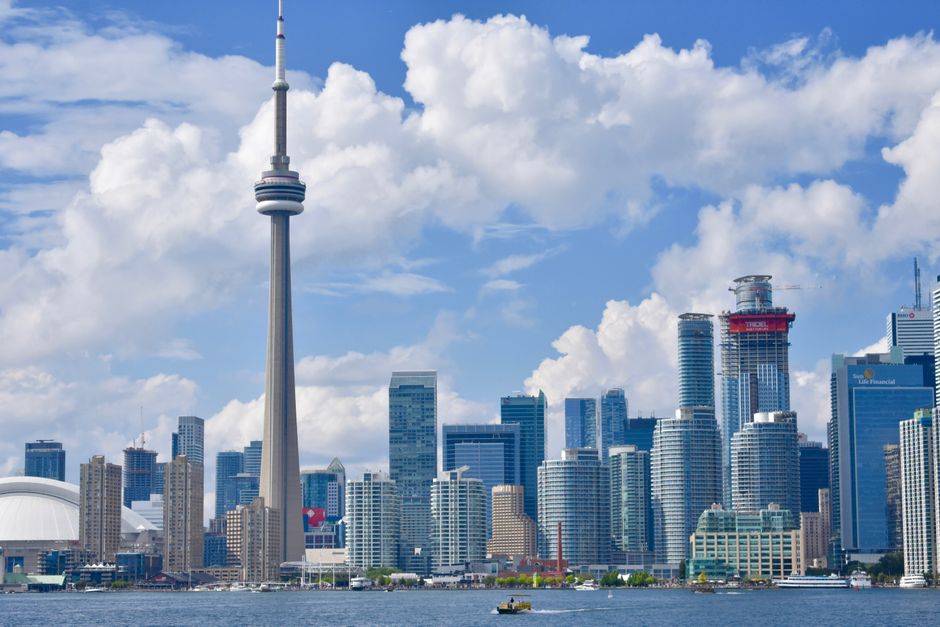 Property manager reviewing smoking rules Ontario complaint notes