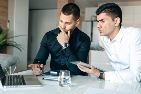 pexels-alphatradezone-5833237