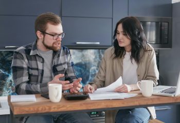 pexels-mikhail-nilov-6963047